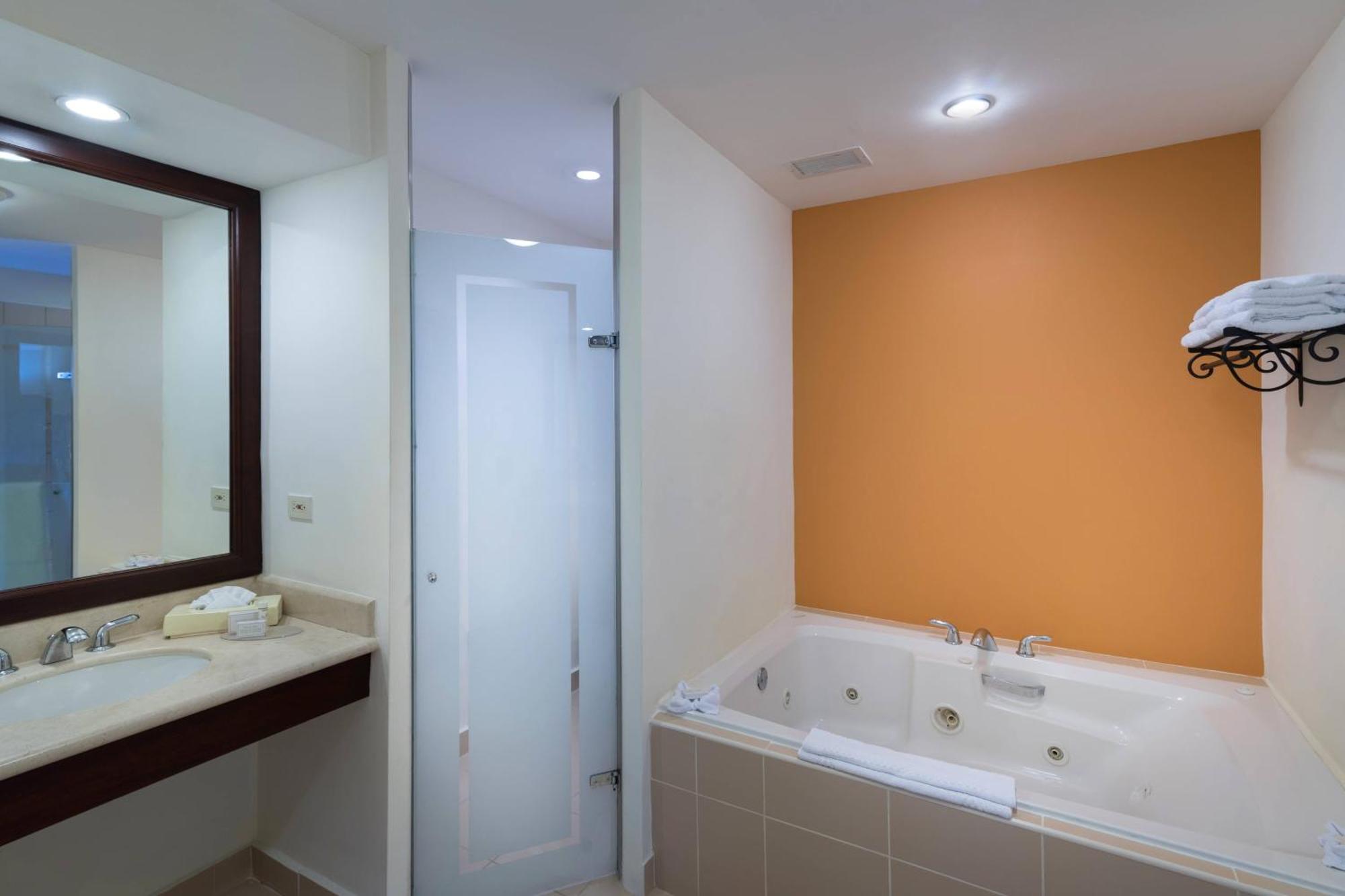 Hotel Courtyard By Marriott Santo Domingo Exteriér fotografie